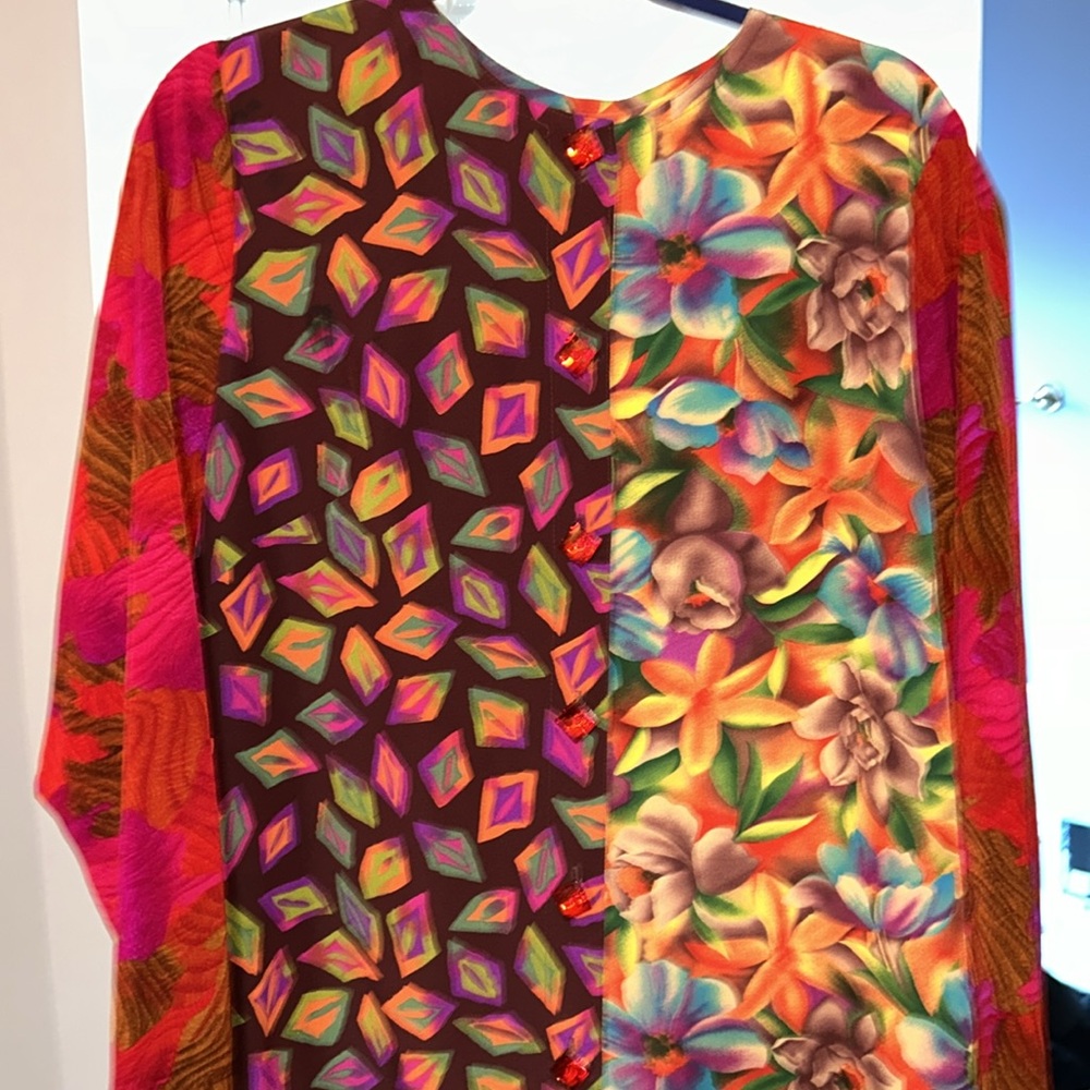 Maggie Shepherd tunic blouse size medium no signs of wear